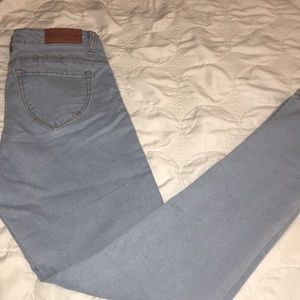 Light Wash Regular Waist Jeans
